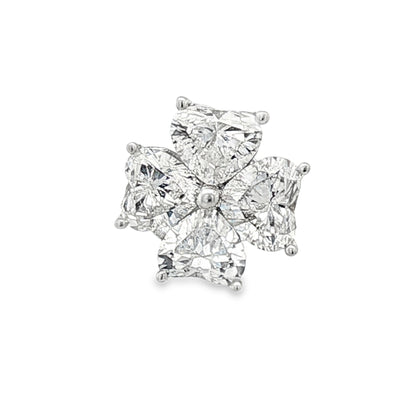 K18ホワイトゴールドのハート型ラボグロウンダイヤモンドスタッドピアス