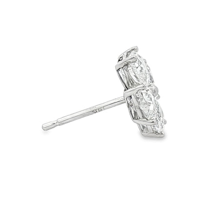 K18ホワイトゴールドのハート型ラボグロウンダイヤモンドスタッドピアス