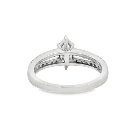 マーキスカットダイヤモンドのK18ホワイトゴールドエンゲージリング