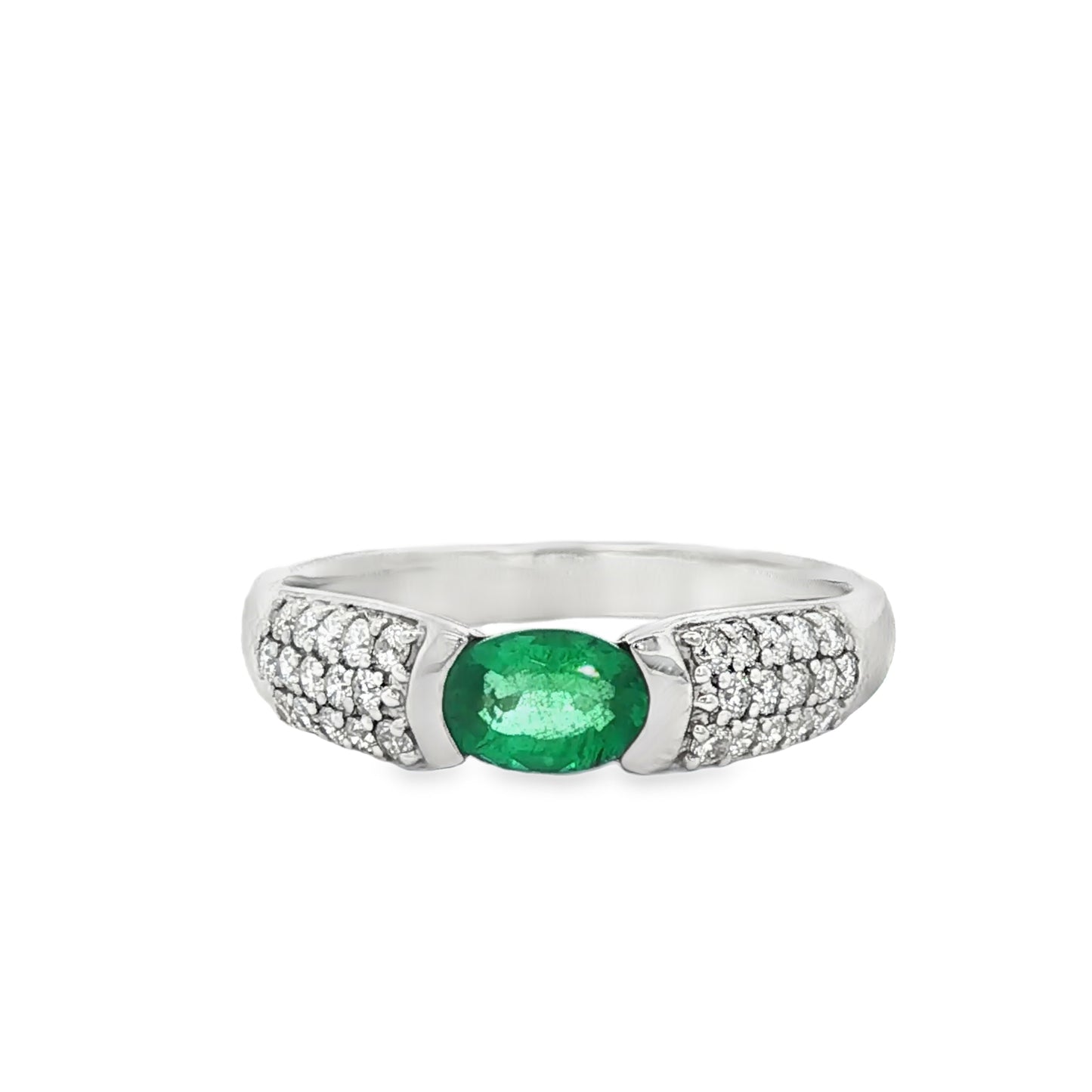 プラチナ950 エメラルド ダイヤモンドリング